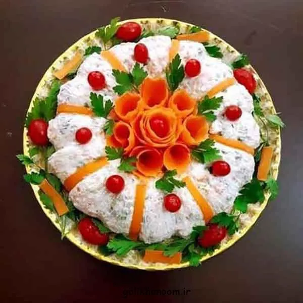 تصویر مرتبط با ایدههای متنوع و شیک برای تزیین سالاد الویه در مراسمهای مختلف