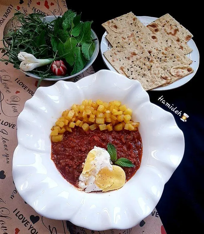 تصویر مرتبط با طرز تهیه واویشکا بادمجان با گوشت چرخ کرده؛ خوراکی خوشعطر و جاافتاده شمالی