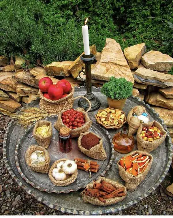 تصویر مرتبط با مدلهای متنوع سفره هفت سین سنتی با حس نوستالژی و انرژی مثبت