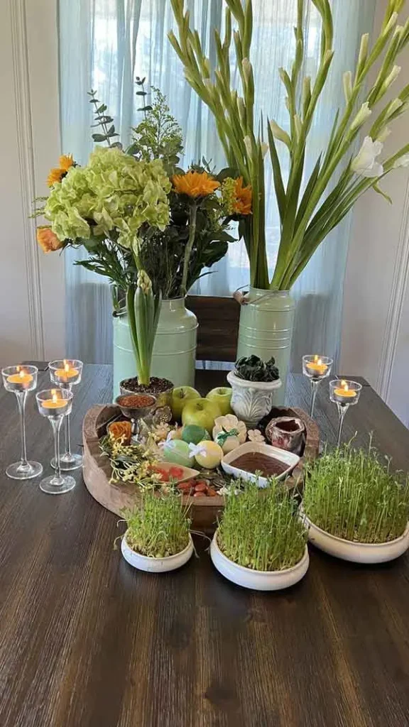 تصویر مرتبط با ایده‌های متنوع و شیک برای چیدمان سفره هفت سین
