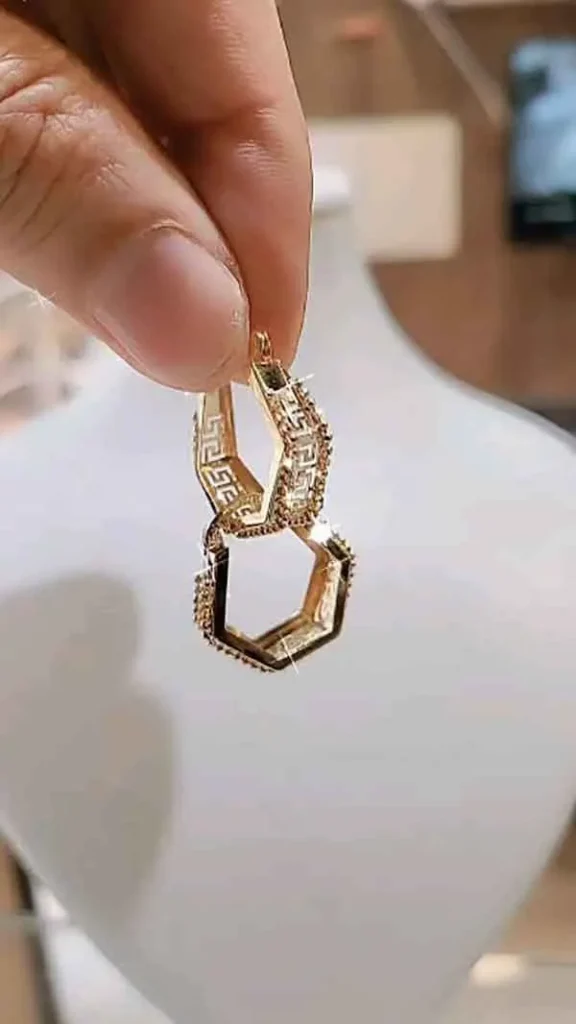 گوشواره طلا دخترانه در سبکهای اسپرت و مجلسی