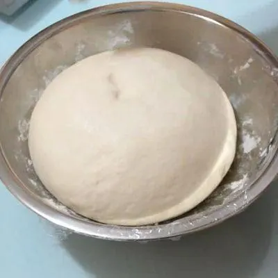 تصویر مرتبط با روش ساده پخت نان باگت فرانسوی خانگی با پوسته ترد و بافت نرم