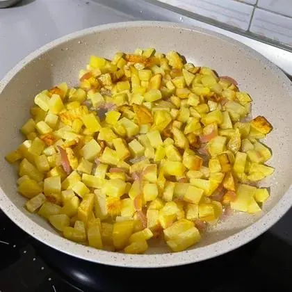 تصویر مرتبط با طرز تهیه استانبولی پلو با گوشت چرخ کرده؛ غذای خوشرنگ و معطر ایرانی