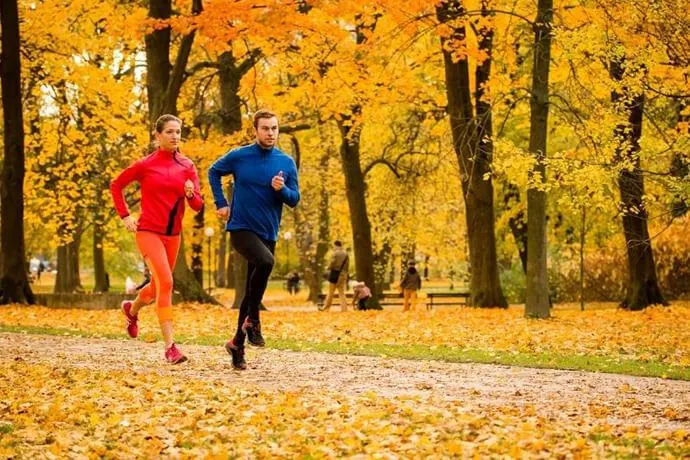 تصویر مرتبط با ۷ ورزش مناسب برای فعالیت در روزهای خنک پاییزی