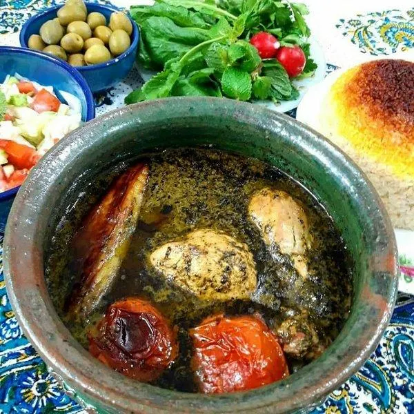 تصویر مرتبط با طرز تهیه خورش جعفری با مرغ؛ خورشتی خوش‌عطر و متفاوت برای ناهار