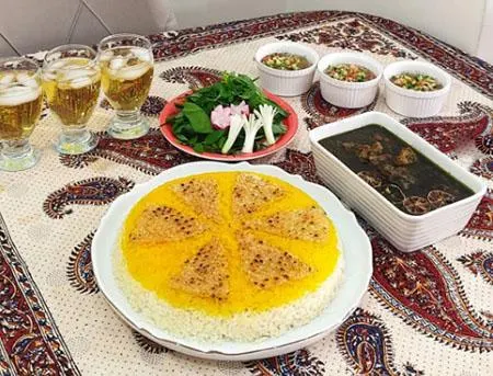 تصویر مرتبط با طرز تهیه خورش جعفری با مرغ؛ خورشتی خوش‌عطر و متفاوت برای ناهار