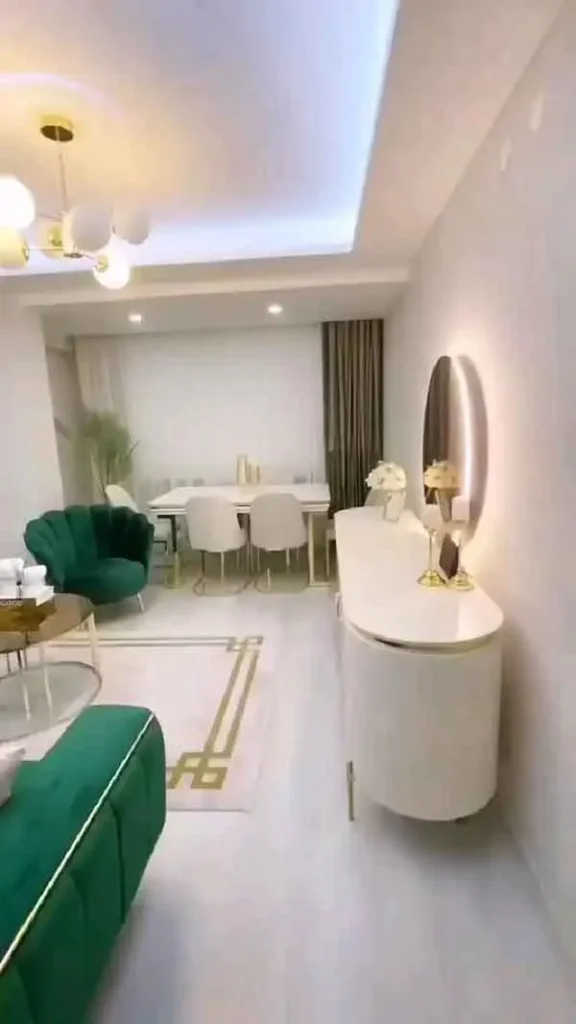 تصویر مرتبط با ایده‌های متنوع چیدمان آینه و کنسول در پذیرایی برای دکوراسیونی زیبا و کاربردی