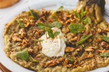 بورانی بادمجان با طعم دودی و سیر