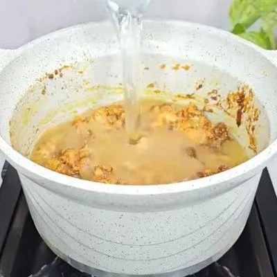 تصویر مرتبط با طرز تهیه خورشت فسنجان با مرغ؛ راز یک فسنجان مجلسی خوشرنگ و روغندار
