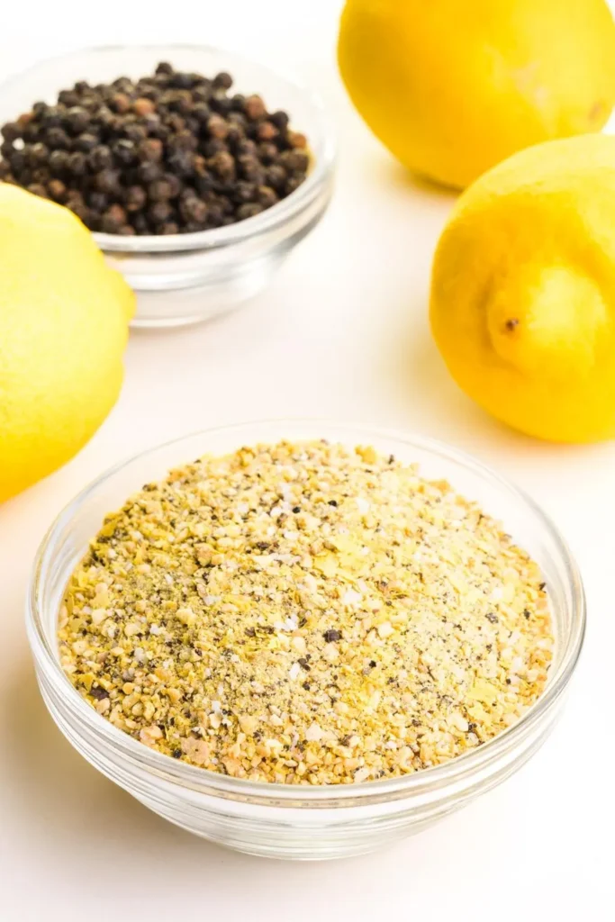 تصویر مرتبط با طرز تهیه ادویه لیمو فلفلی خانگی؛ چاشنی خوشعطر برای مرغ و ماهی