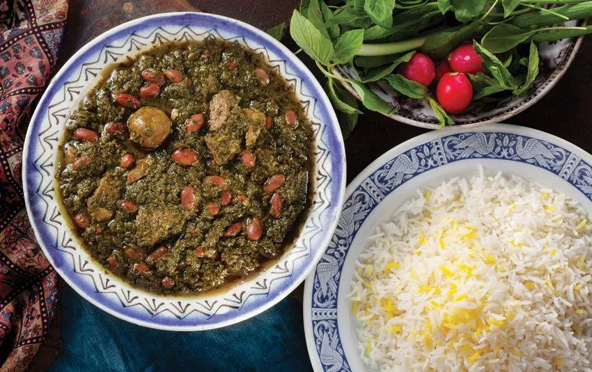 تصویر مرتبط با طرز تهیه ادویه قرمه سبزی خانگی برای عطری بی‌نظیر در خورشت