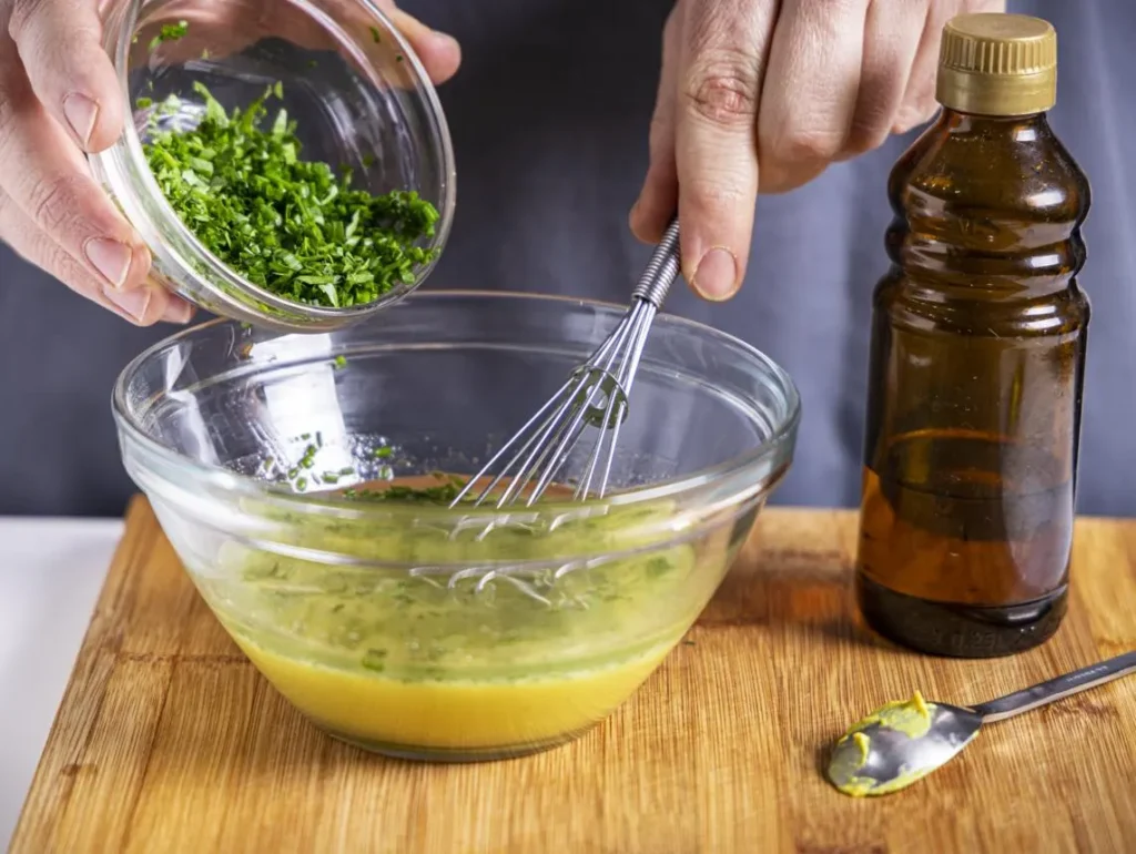 تصویر مرتبط با طرز تهیه سالاد سیب زمینی و پیاز؛ شام ساده و خوشمزه با مواد اولیه محدود
