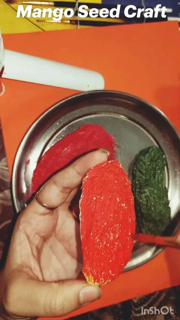 تصویر مرتبط با چگونه هسته میوهها را به گل سرهای زیبا و دستساز تبدیل کنیم