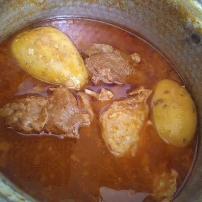 تصویر مرتبط با طرز تهیه آبگوشت کلم قمری همدانی با کشک؛ غذای سنتی و خوش‌عطر