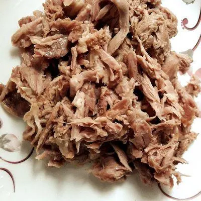 تصویر مرتبط با طرز تهیه حلیم شیر اصفهانی؛ صبحانه‌ای کشدار و خوش‌طعم با شیر و گوشت