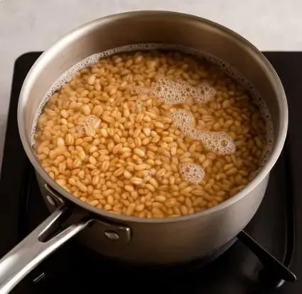 تصویر مرتبط با طرز تهیه حلیم شیر اصفهانی؛ صبحانه‌ای کشدار و خوش‌طعم با شیر و گوشت
