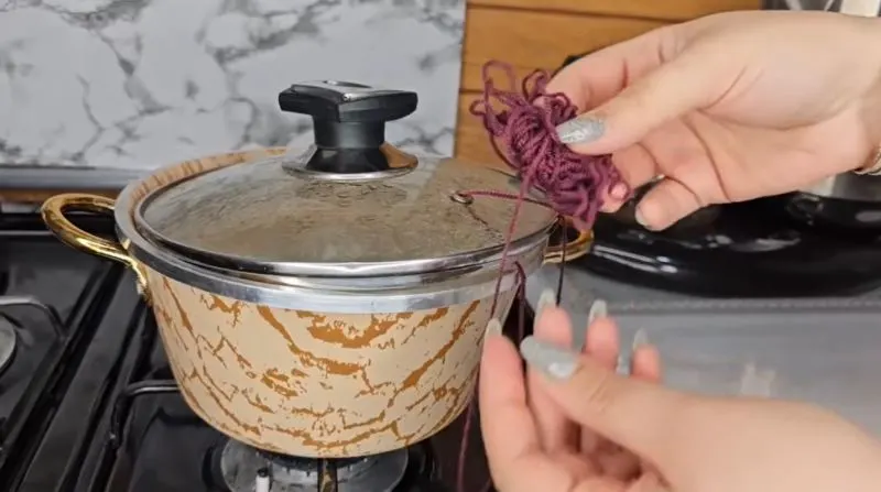 تصویر مرتبط با ۱۰ ترفند کاربردی خانه‌داری با فویل و وسایل دورریختنی