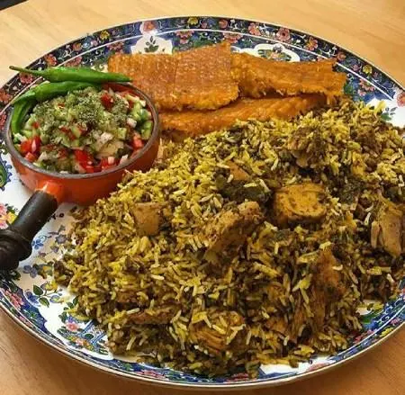 تصویر مرتبط با طرز تهیه پلو بندری با تن ماهی؛ غذای جنوبی خوش‌عطر و تند