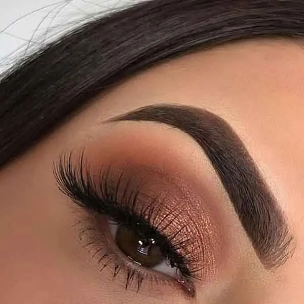 آرایش چشم لایت ساده و شیک با سایههای ملایم