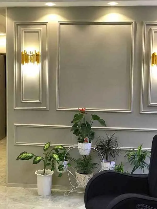 تصویر مرتبط با ایدههای نوین و شیک برای تزیین دیوار پذیرایی