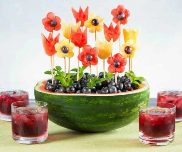 تصویر مرتبط با ۵۰ ایده خلاقانه تزیین میوه با سیخ چوبی برای مهمانی و دورهمی