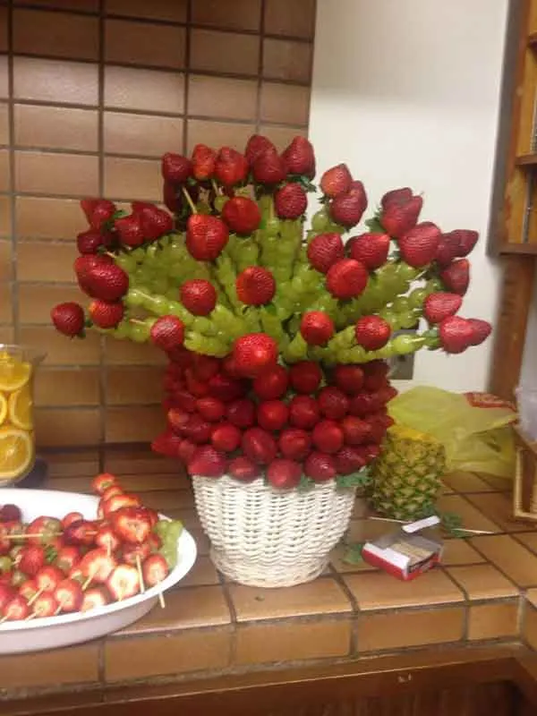 تصویر مرتبط با ۵۰ ایده خلاقانه تزیین میوه با سیخ چوبی برای مهمانی و دورهمی