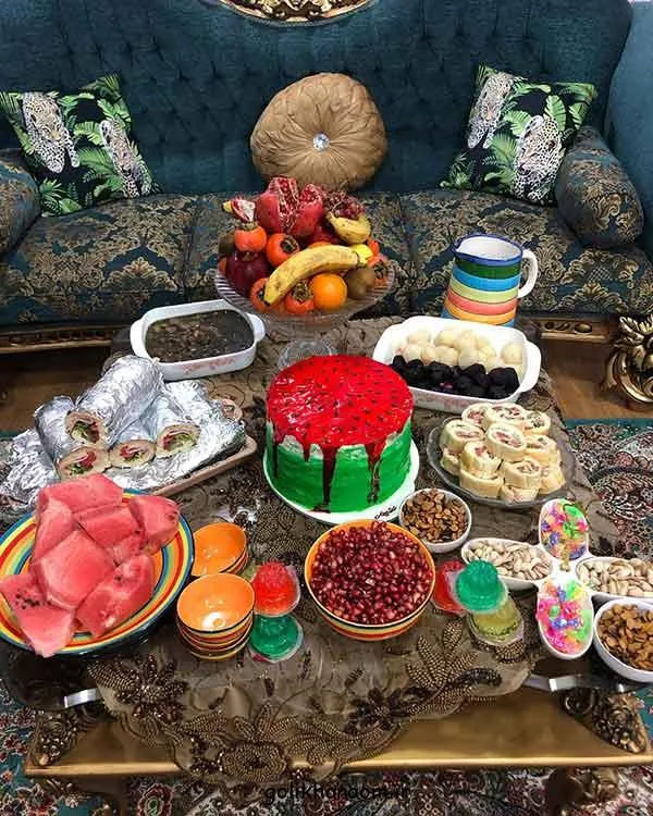 تصویر مرتبط با ایدههای شیک برای چیدمان سفره شب یلدا باکلاس