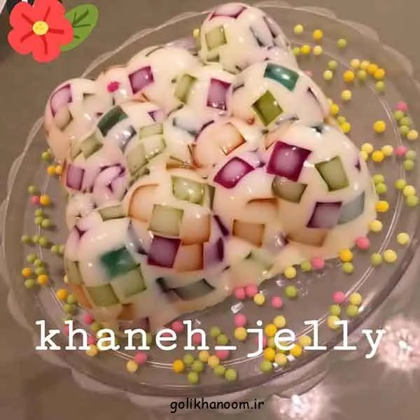 تصویر مرتبط با ایده‌های جذاب برای تزیین ژله خرده شیشه در قالب‌های تک نفره