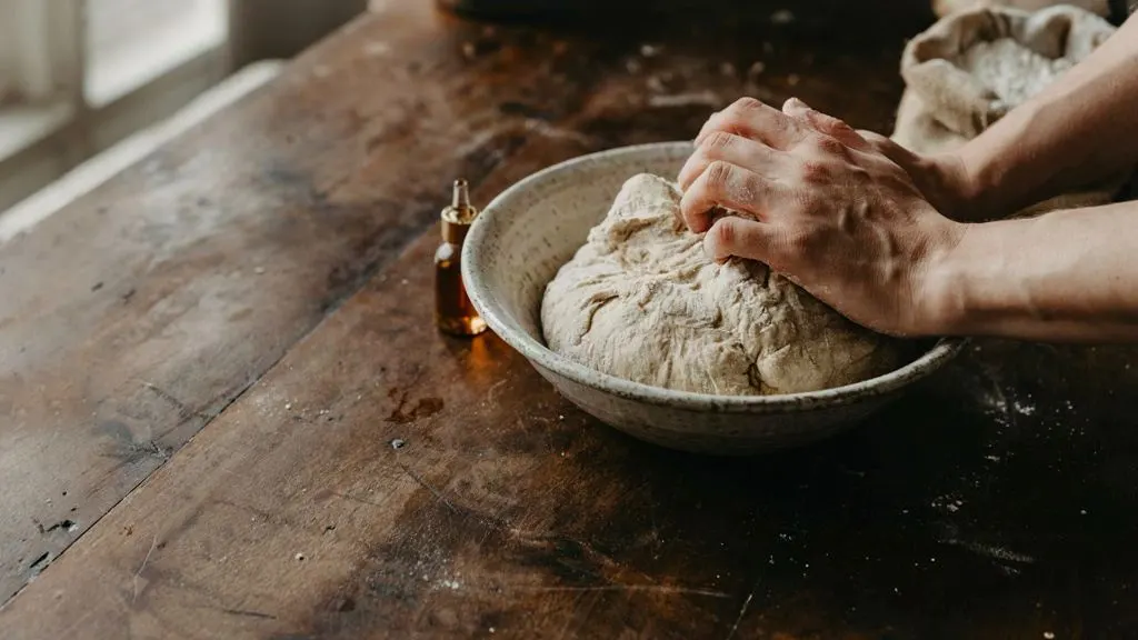 خمیر گوزلمه با سرکه و آرد