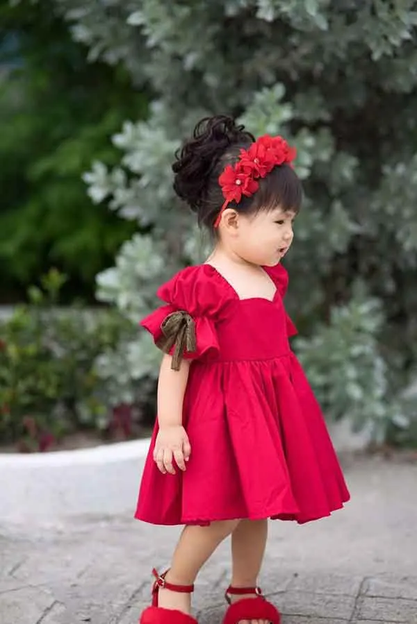 تصویر مرتبط با مدل‌های شیک لباس دخترانه برای شب یلدا با طرح‌های جذاب و رنگ‌های سنتی