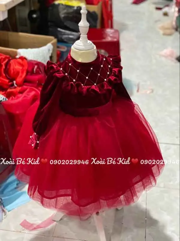 تصویر مرتبط با مدل‌های شیک لباس دخترانه برای شب یلدا با طرح‌های جذاب و رنگ‌های سنتی