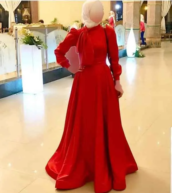 تصویر مرتبط با ۸۰ مدل لباس شب یلدا زنانه اینستا برای درخشش در شب چله
