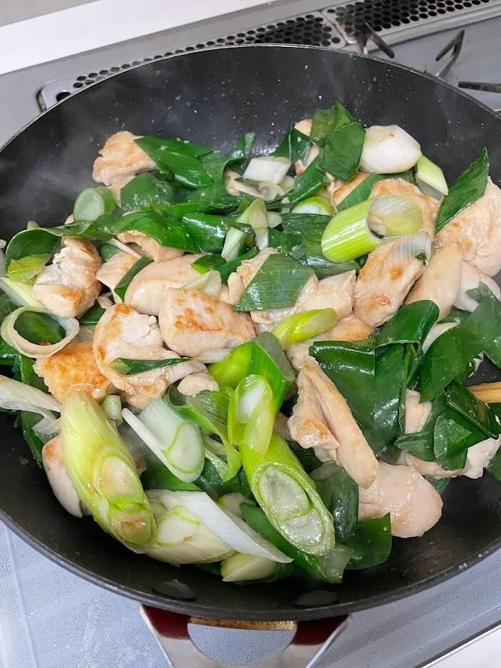 تصویر مرتبط با طرز تهیه کوکوی مرغ و تره فرنگی؛ شام سبک و خوشطعم در خانه