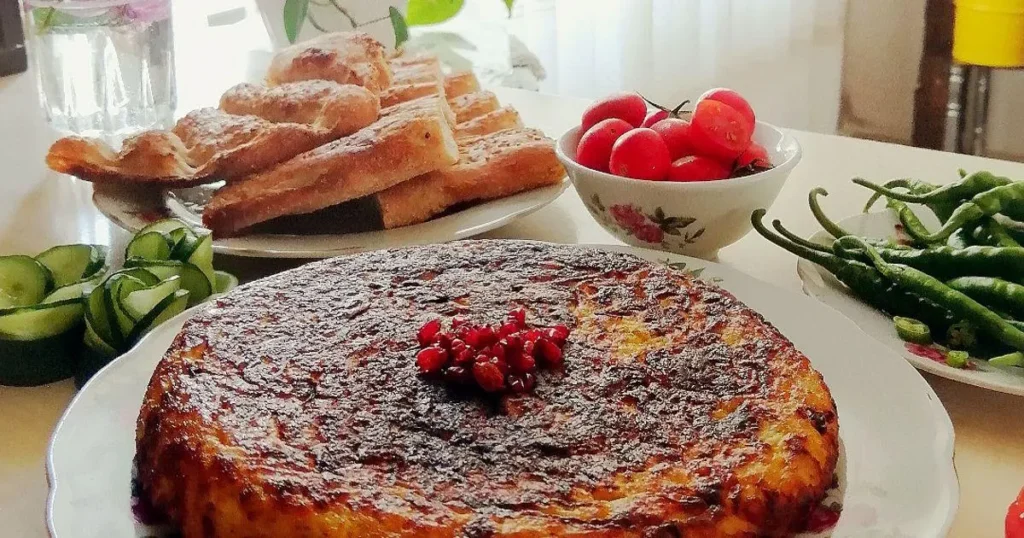 تصویر مرتبط با طرز تهیه کوکوی مرغ و تره فرنگی؛ شام سبک و خوشطعم در خانه