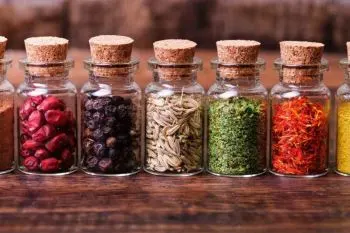 ادویه کاچی چیست؟ طرز تهیه ادویه کاچی خانگی با ترکیبات خوش عطر و اصیل