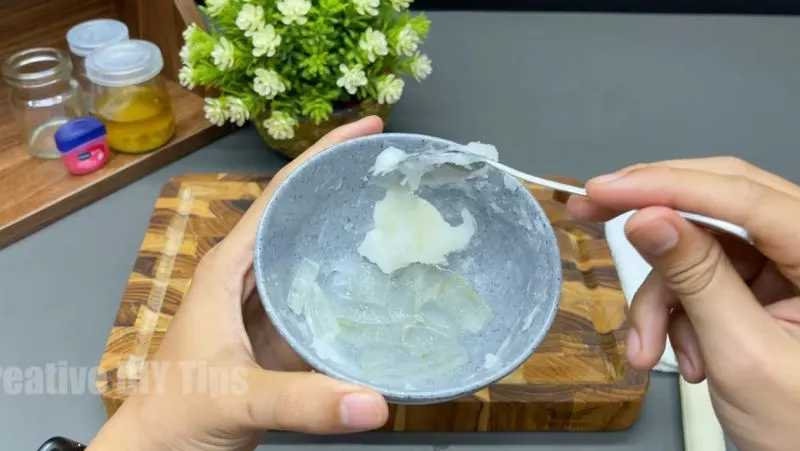 تصویر مرتبط با طرز تهیه کرم آبرسان و کلاژن‌ساز خانگی با آلوئه‌ورا و وازلین