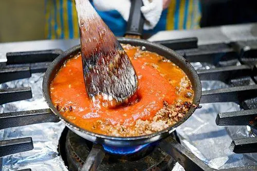 تصویر مرتبط با طرز تهیه لازانیای خانگی ساده و خوشمزه با پنیر کش‌دار