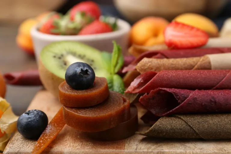ظرف شیشه‌ای درب‌دار برای نگهداری لواشک