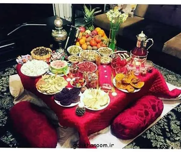 ظروف مسی و سفالی روی سفره یلدا