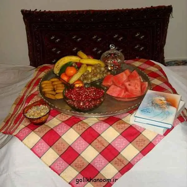 تصویر مرتبط با ایدههای خلاقانه برای تزیین سفره شب یلدا با سبک سنتی و مدرن