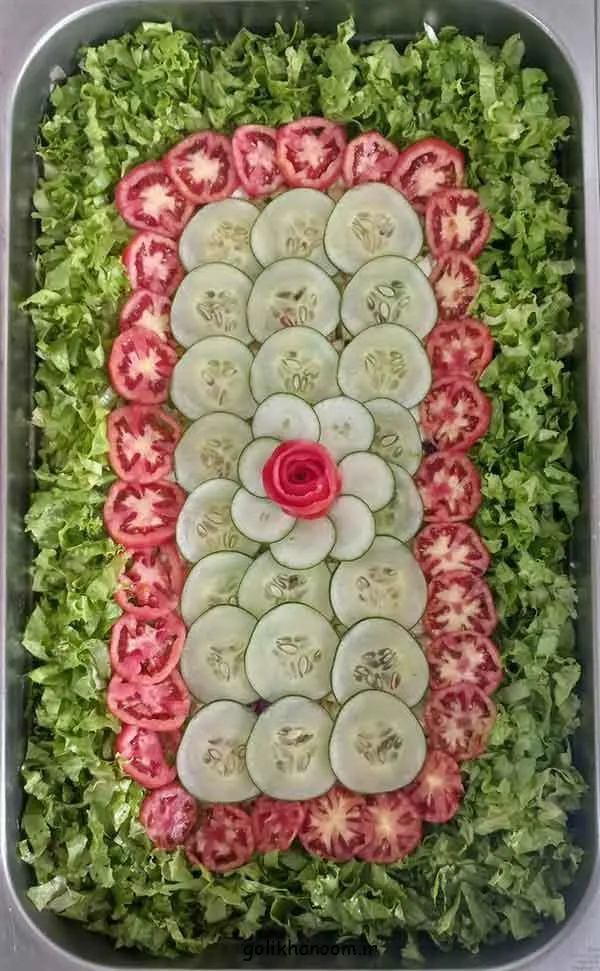 تصویر مرتبط با ۳۰ مدل خلاقانه تزیین سالاد کاهو در ظرف مستطیل برای سفرهای زیبا