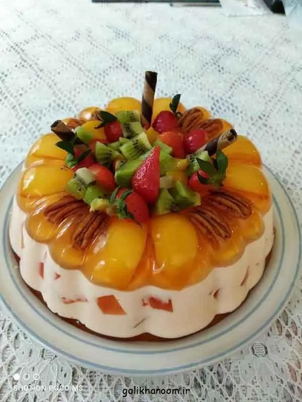 تصویر مرتبط با ایدههای جذاب تزیین ژله با میوههای رنگارنگ فصل