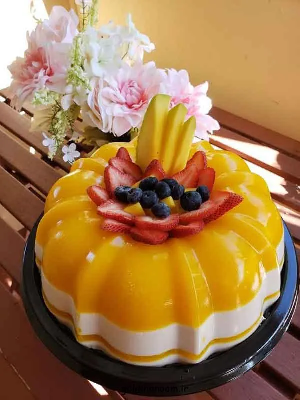 تصویر مرتبط با ایدههای جذاب تزیین ژله با میوههای رنگارنگ فصل