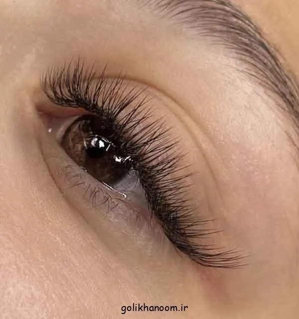 تصویر مرتبط با مدل مژه کلاسیک؛ راهنمای کامل انواع سبک‌ها و تکنیک‌ها