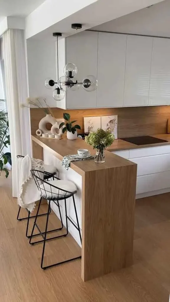 تصویر مرتبط با ۵۵ مدل کابینت جدید و کاربردی برای آشپزخانه کوچک با طراحی بهینه