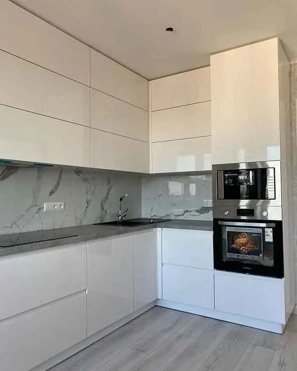 تصویر مرتبط با ۵۵ مدل کابینت جدید و کاربردی برای آشپزخانه کوچک با طراحی بهینه