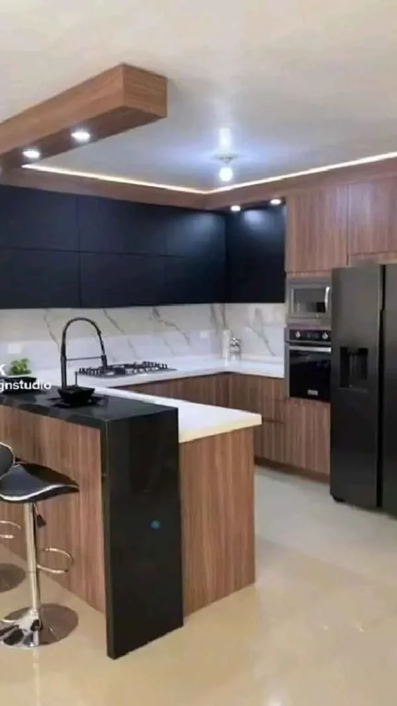 تصویر مرتبط با ۵۵ مدل کابینت جدید و کاربردی برای آشپزخانه کوچک با طراحی بهینه