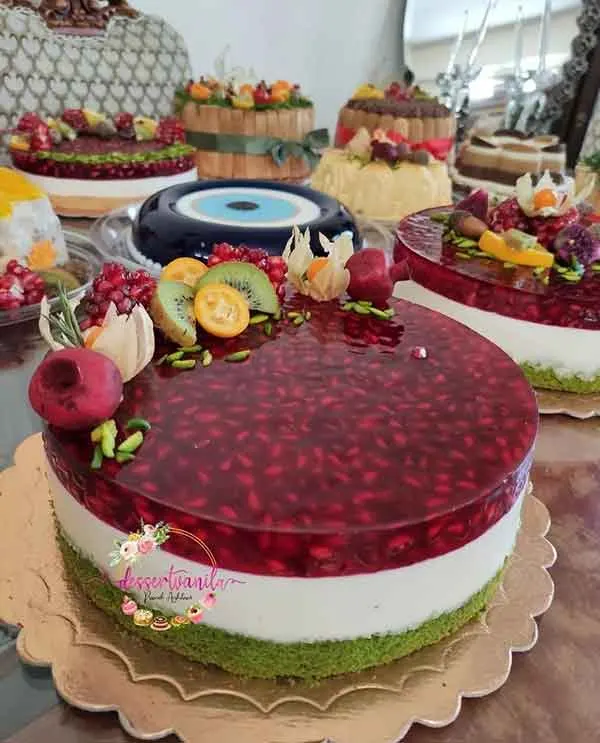 تصویر مرتبط با ایدههای خلاقانه و کمهزینه برای تزیین ژله شب یلدا با رنگهای زیبا