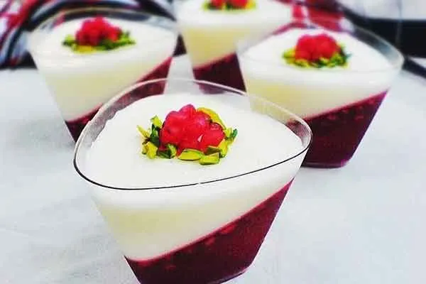 تصویر مرتبط با ایدههای خلاقانه و کمهزینه برای تزیین ژله شب یلدا با رنگهای زیبا