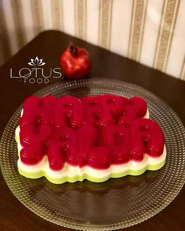 تصویر مرتبط با ایدههای خلاقانه و کمهزینه برای تزیین ژله شب یلدا با رنگهای زیبا